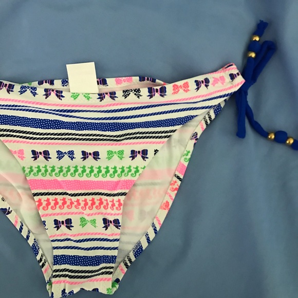 bikini - Picture 3 of 3